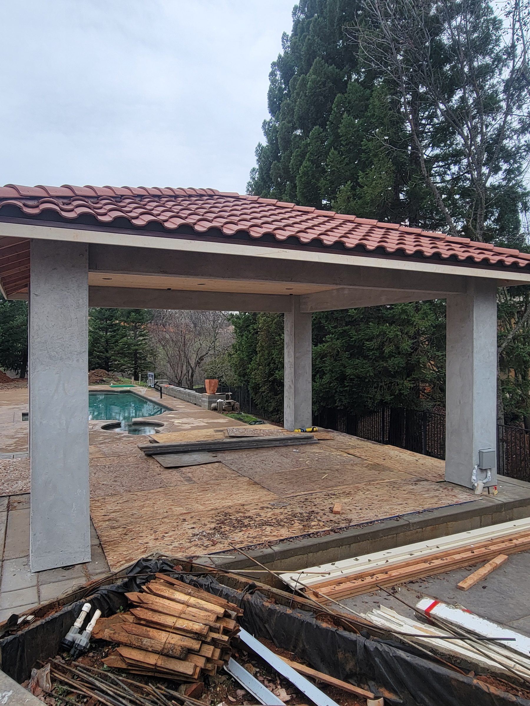 Outdoor entertainment structure framing